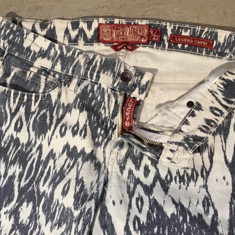 Lucky Brand Legend Capri Jeans Glitch Effect